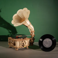 Robotime Hand Crank Classic Gramophone with Music 1:1 424pcs Wooden Model
